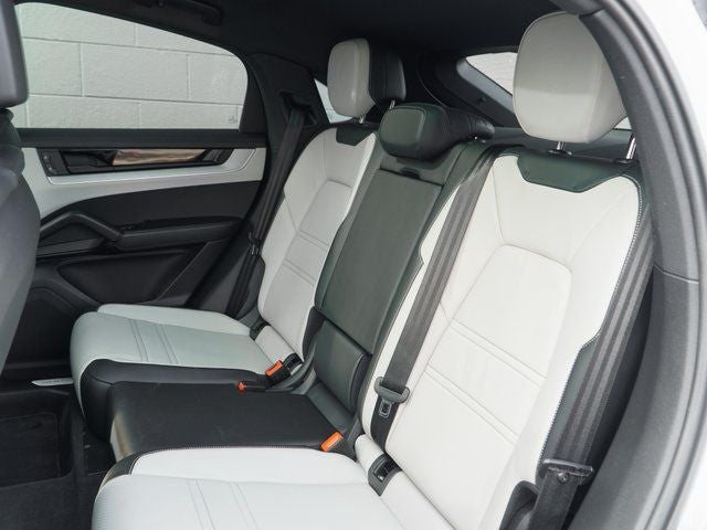 2025 Porsche Cayenne Base