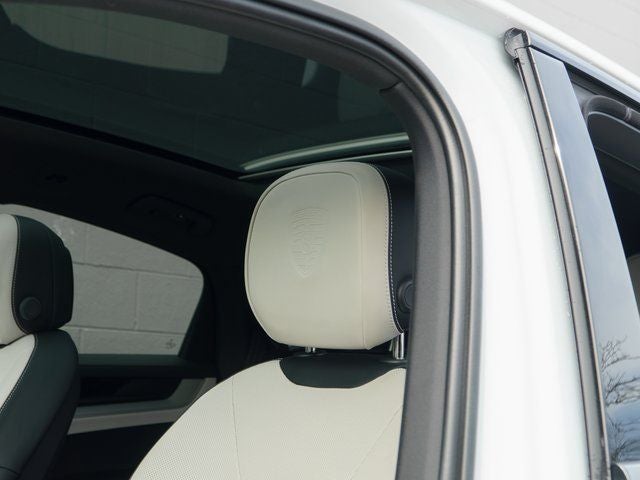 2025 Porsche Cayenne Base