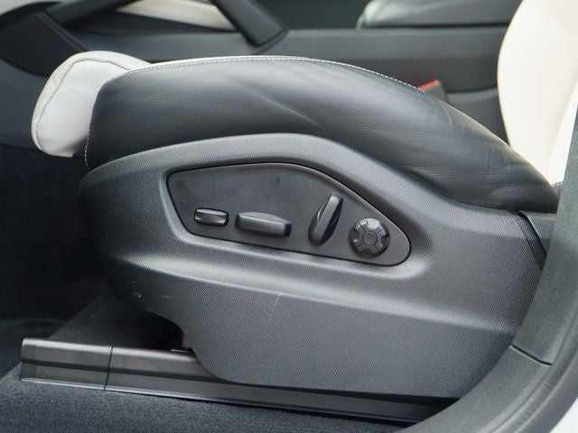 2025 Porsche Cayenne Base