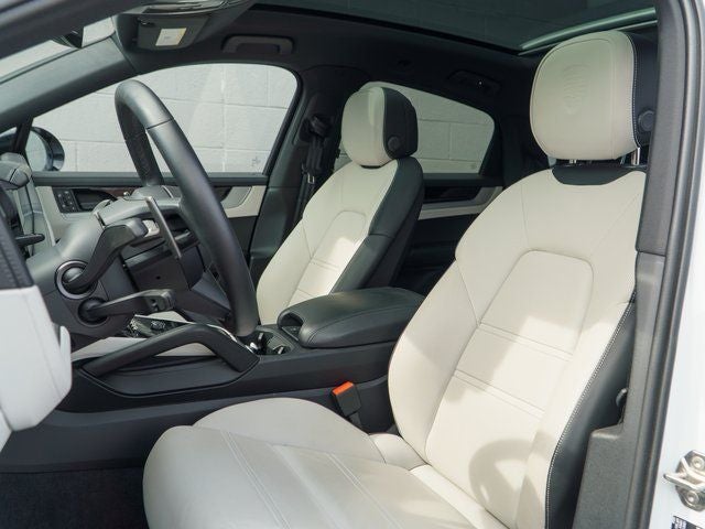 2025 Porsche Cayenne Base