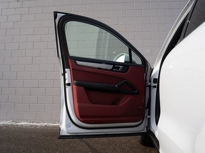 2022 Porsche Cayenne Coupe Platinum Edition