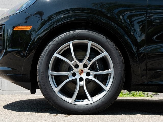 2025 Porsche Cayenne Base