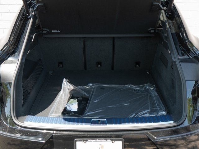 2025 Porsche Cayenne Base