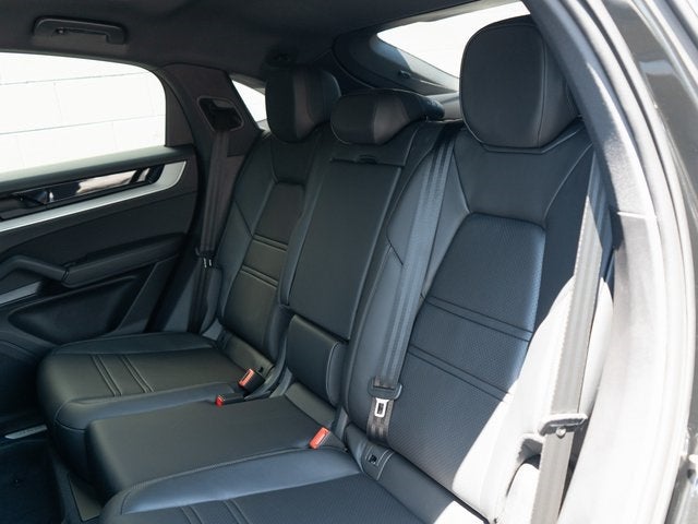 2025 Porsche Cayenne Base