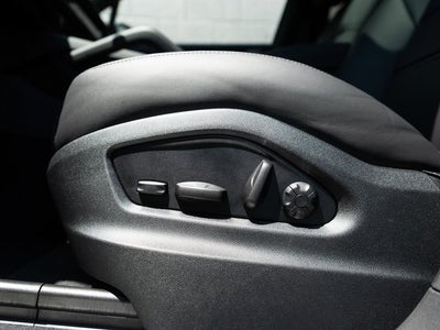 2025 Porsche Cayenne Base