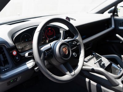 2025 Porsche Cayenne Base