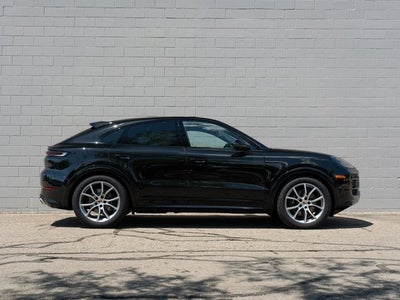 2025 Porsche Cayenne Base