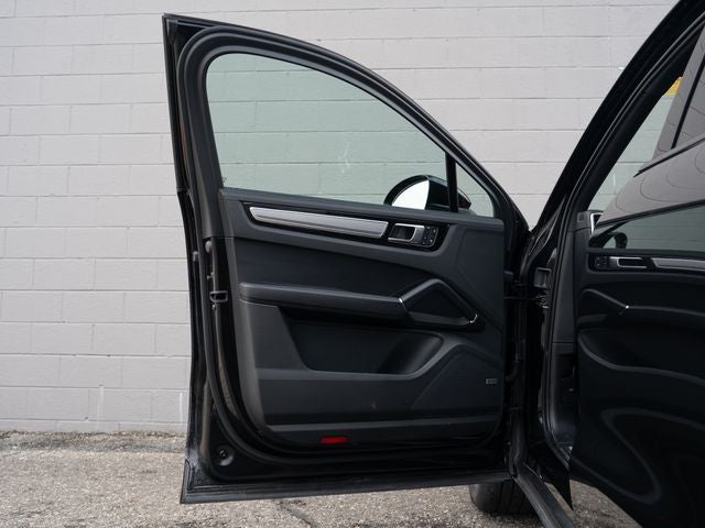 2023 Porsche Cayenne S