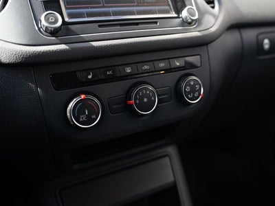 2015 Volkswagen Tiguan SE