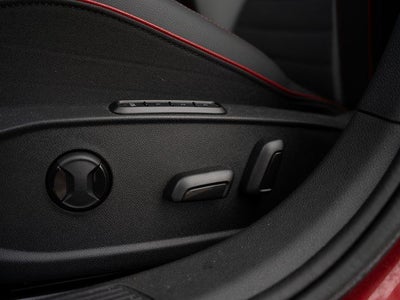 2025 Volkswagen Golf GTI 2.0T SE