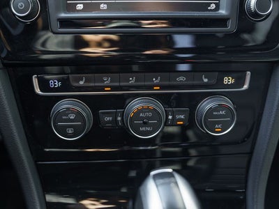 2017 Volkswagen Golf R DCC & Navigation 4Motion 4Motion