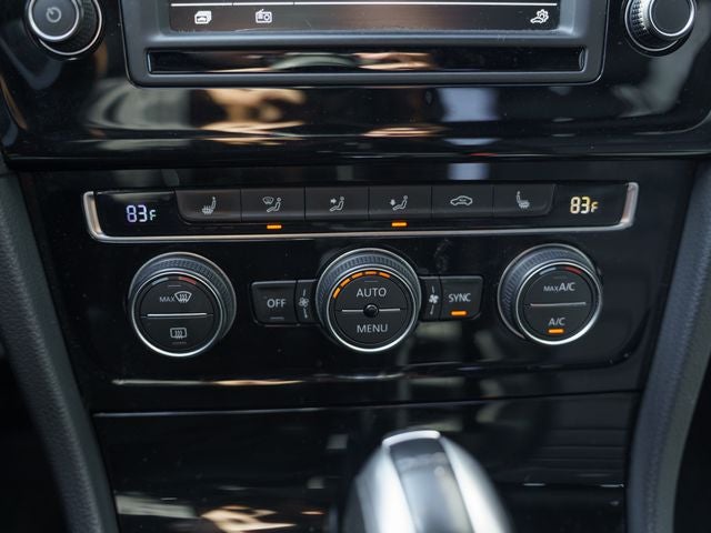 2017 Volkswagen Golf R DCC & Navigation 4Motion 4Motion