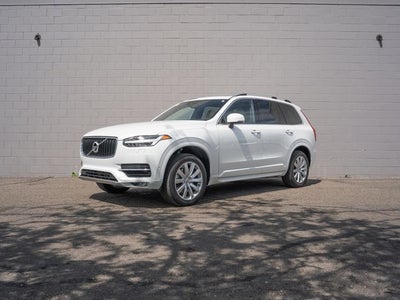 2018 Volvo XC90 T6 Momentum