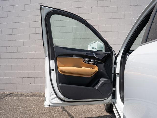 2018 Volvo XC90 T6 Momentum