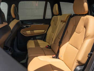 2018 Volvo XC90 T6 Momentum