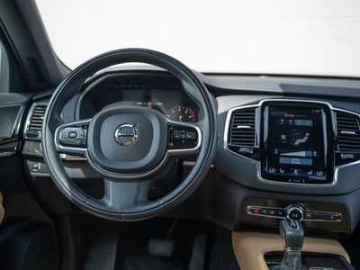 2018 Volvo XC90 T6 Momentum