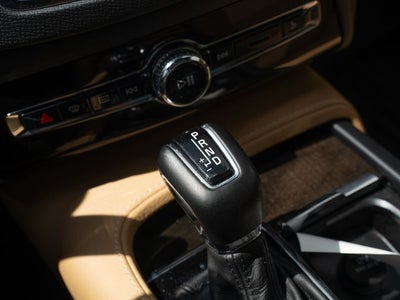 2018 Volvo XC90 T6 Momentum
