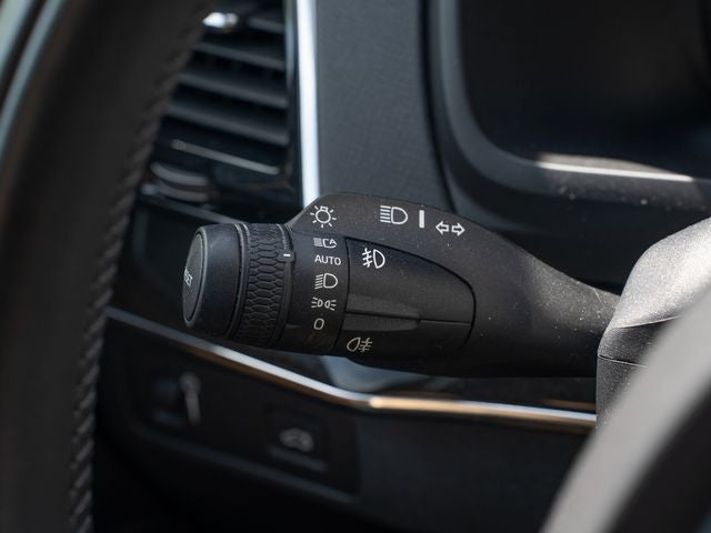 2018 Volvo XC90 T6 Momentum