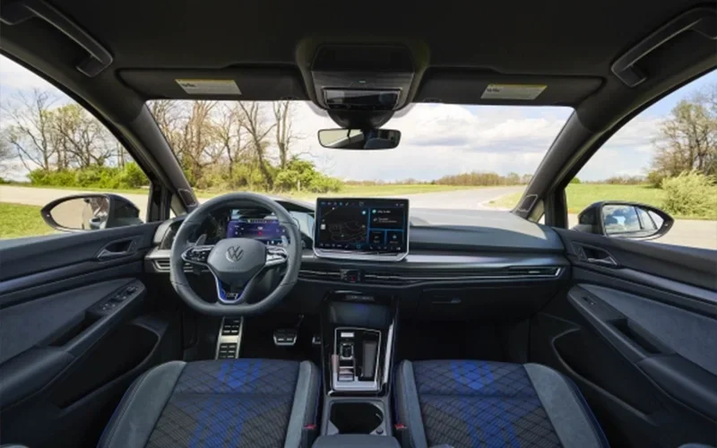 Volkswagen Golf R Interior